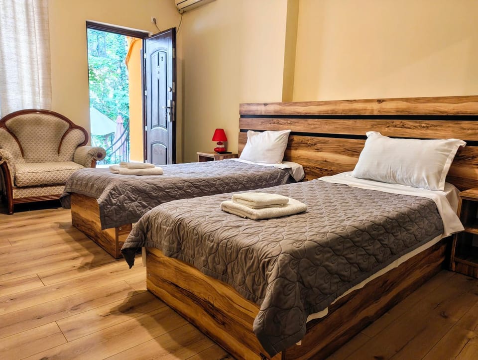 Hotel Lulu Bed and Breakfast in Batumi