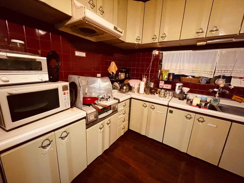 Milk-ya Women-Only Guest House Bed and Breakfast in Okinawa Prefecture