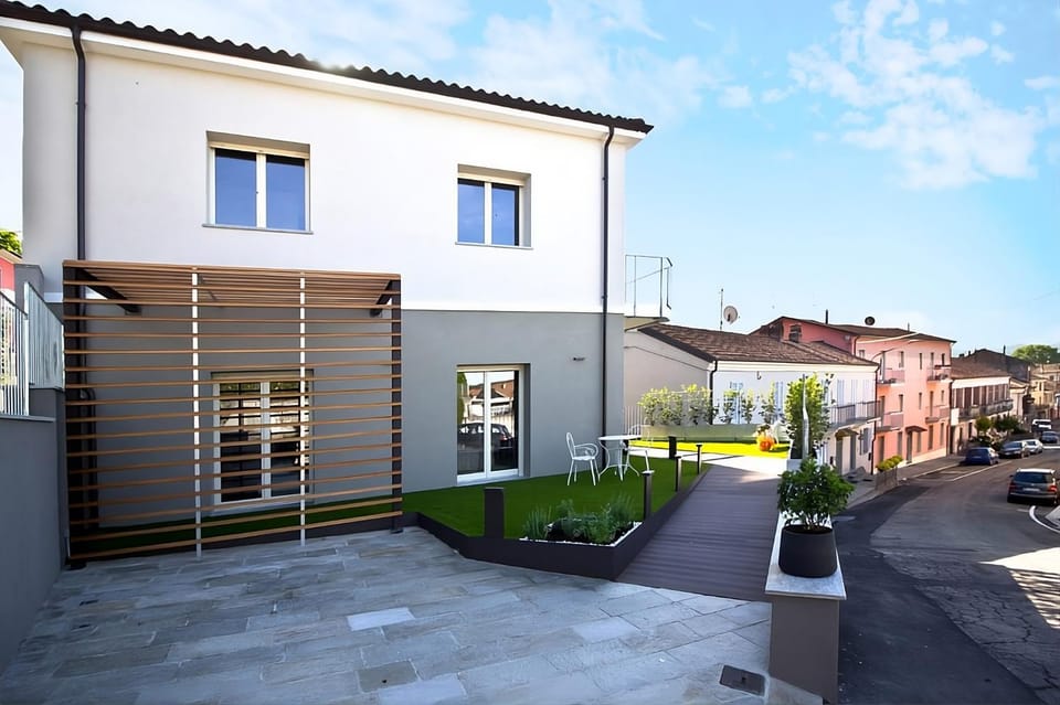 Property building, Day