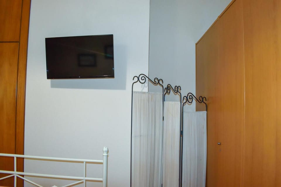 TV and multimedia, Bedroom, Facility for disabled guests