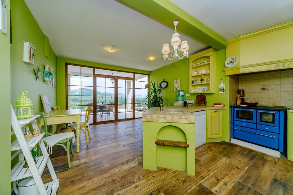 RUSTIC HOUSE LEKOVIĆ Country House in Podgorica Municipality, Montenegro