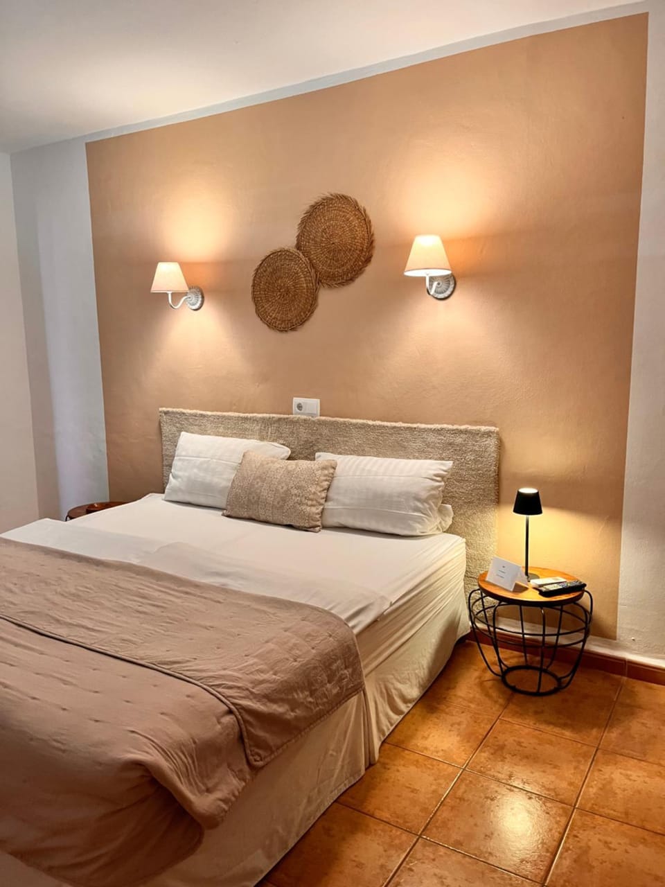 Bed, Photo of the whole room