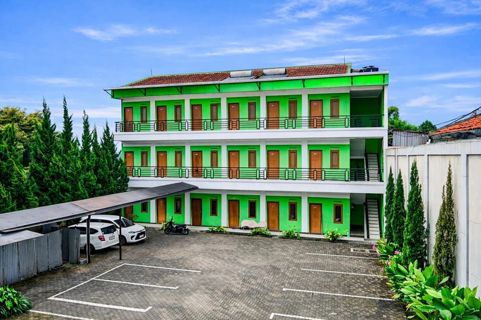Facade/entrance