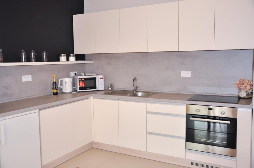 Coffee/tea facilities, Kitchen or kitchenette