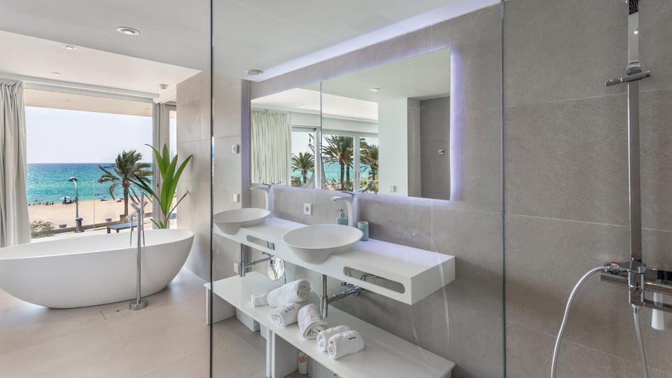 Shower, Bathroom, Sea view, Bath