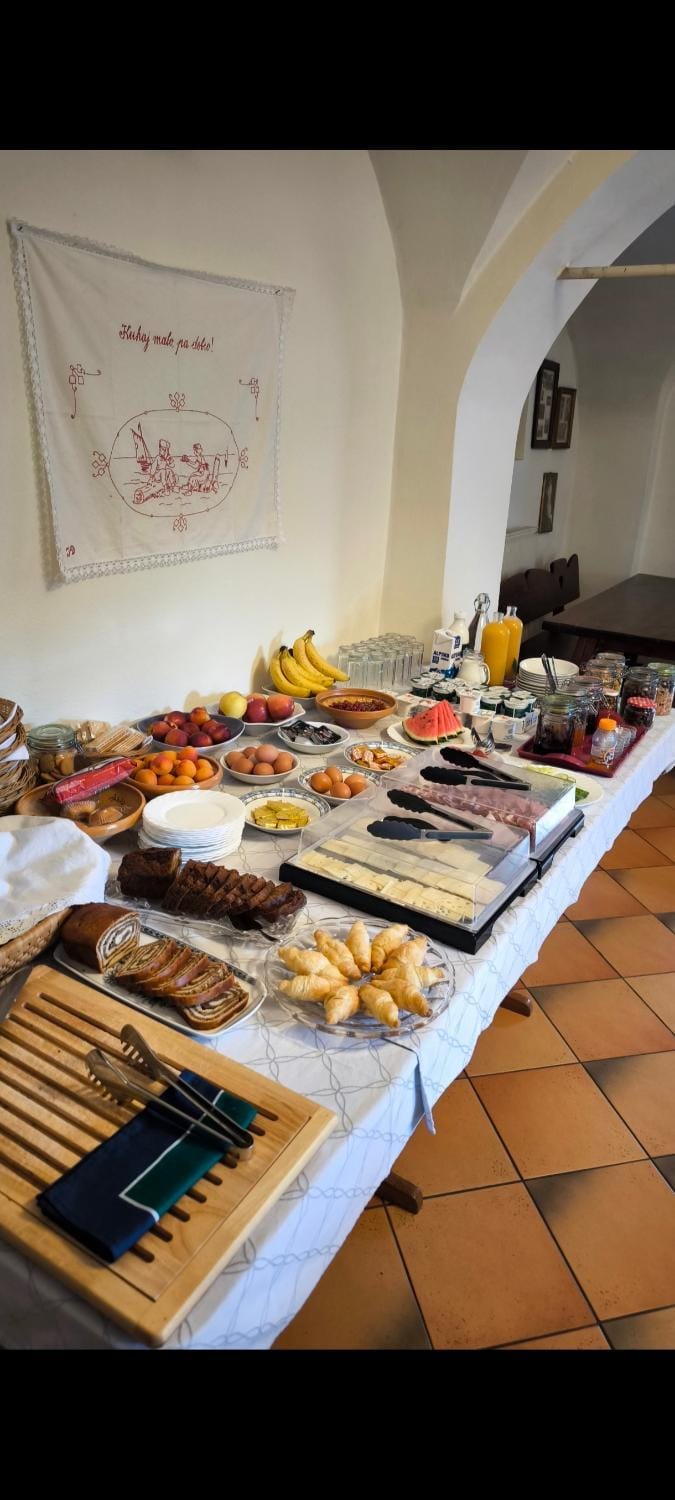 Breakfast, Buffet breakfast