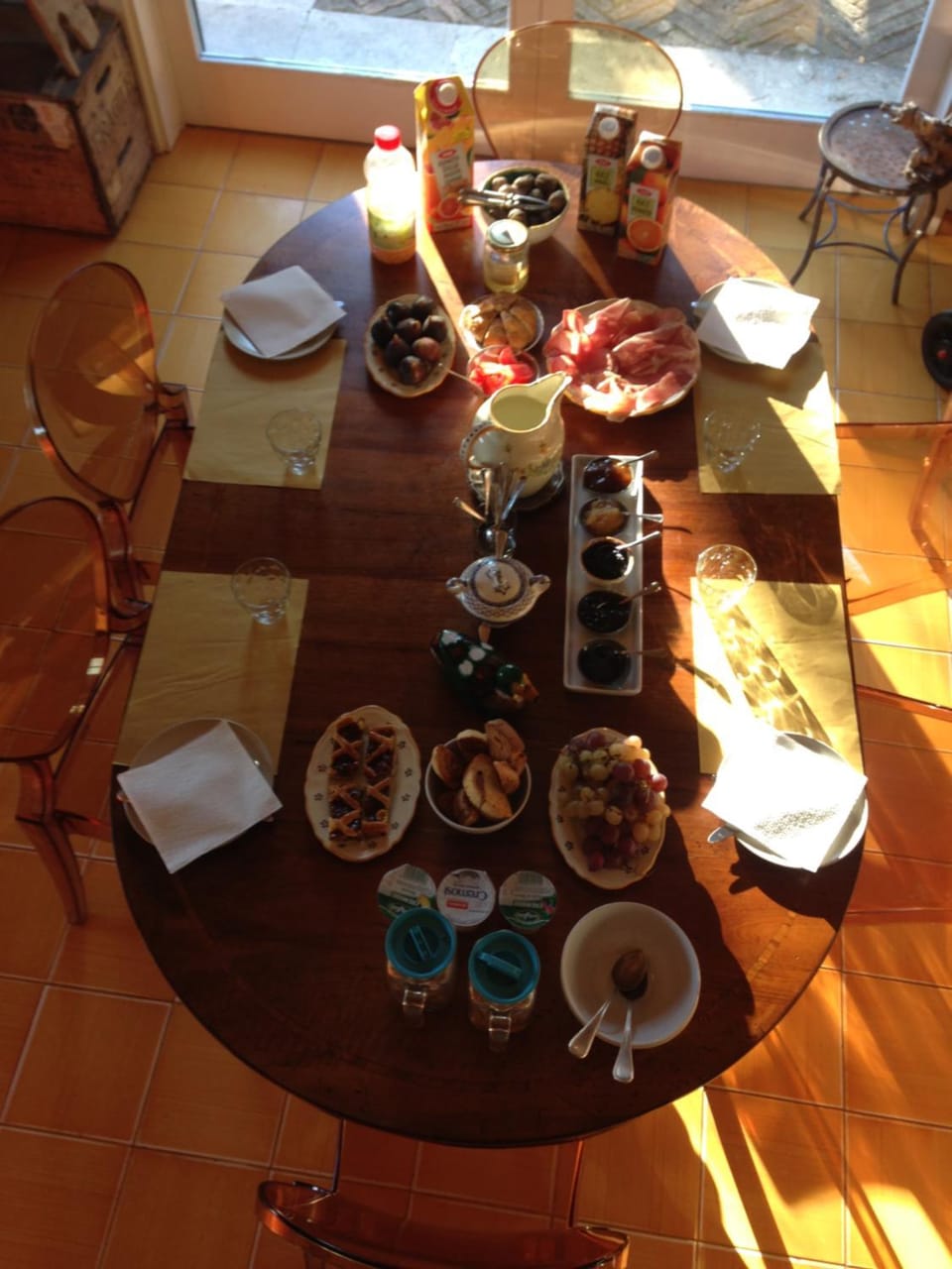 Day, Lounge or bar, Food, Breakfast, Alcoholic drinks