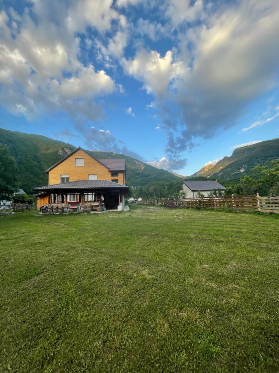 Riverside Guesthouse & Sauna Bed and Breakfast in Montenegro