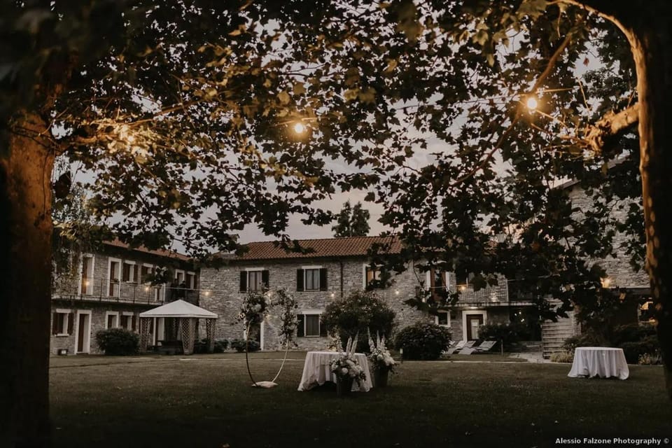 Cascina Borgofrancone Apartment hotel in Colico