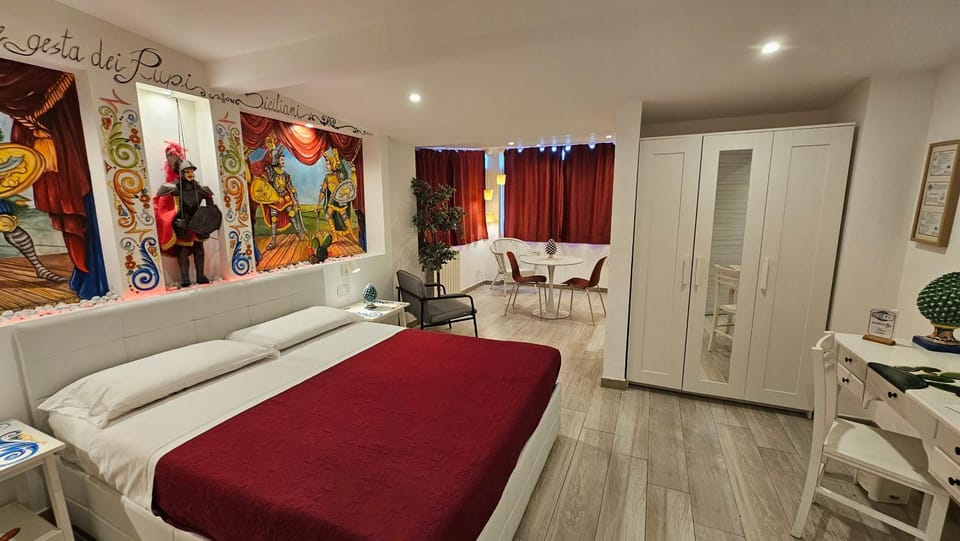 Bed, TV and multimedia, Photo of the whole room, Bedroom, wardrobe