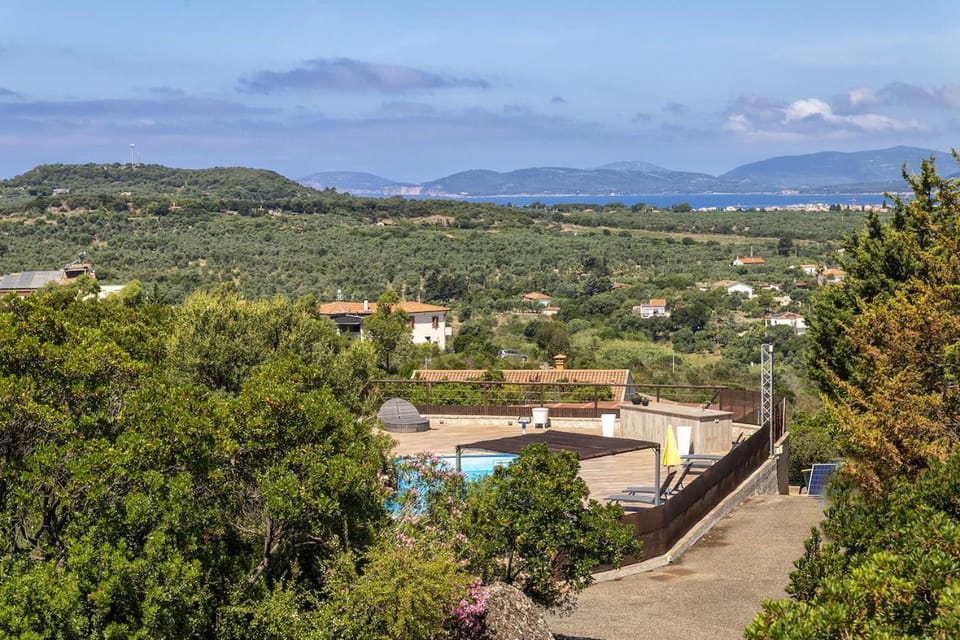 Day, Natural landscape, Bird's eye view, Garden view, Mountain view, Pool view, Swimming pool