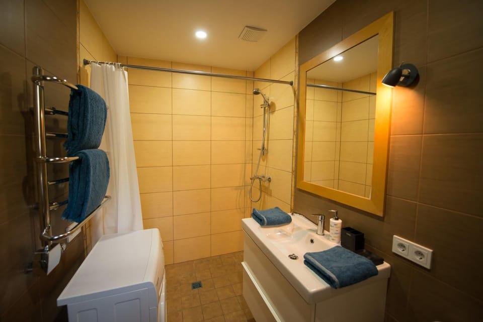 Shower, Bathroom, Bath