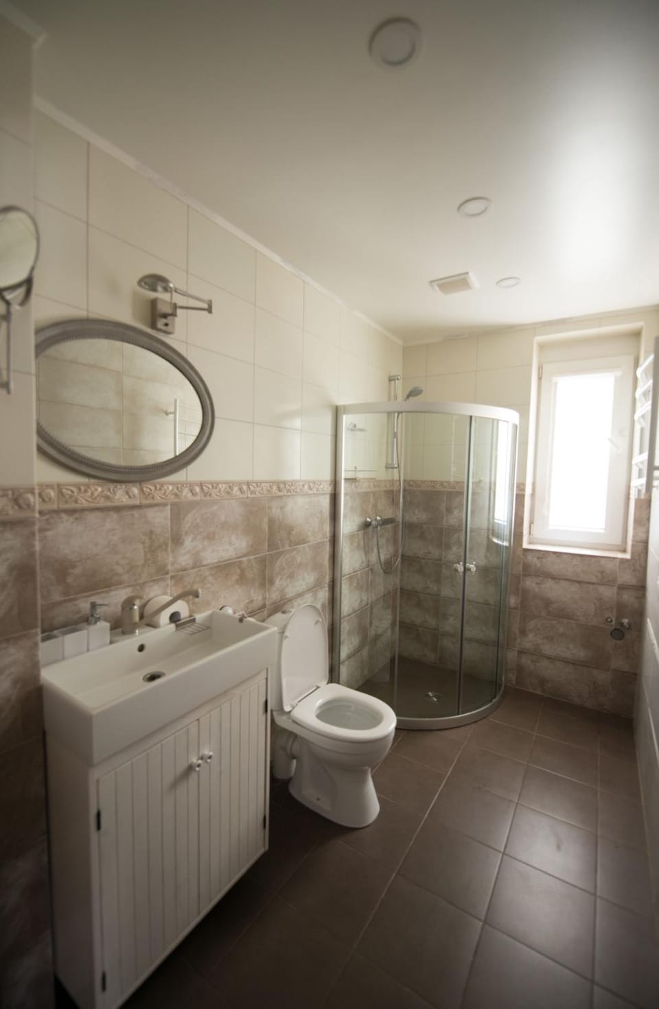 Shower, Toilet, Bathroom, Bath