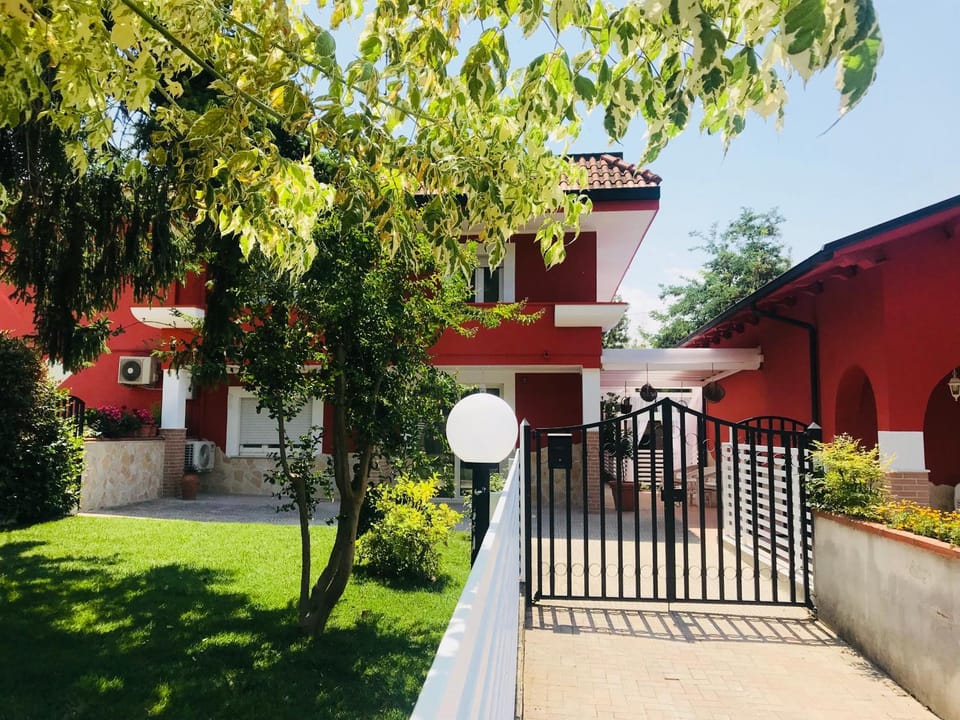 B&B Red Village Bed and Breakfast in Abruzzo