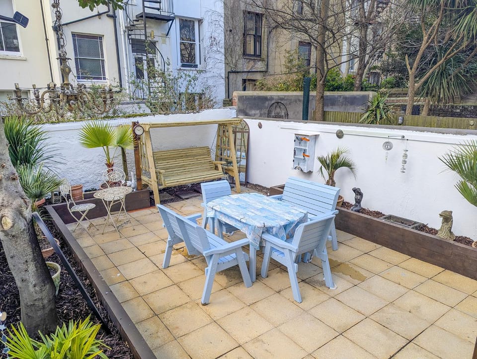 Patio, Garden
