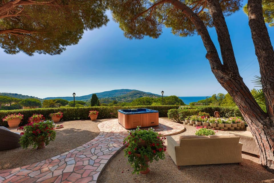 Garden, Mountain view