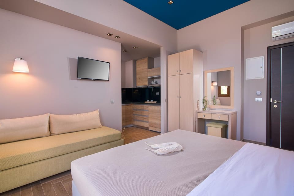 On The Rocks Apartment hotel in Thasos