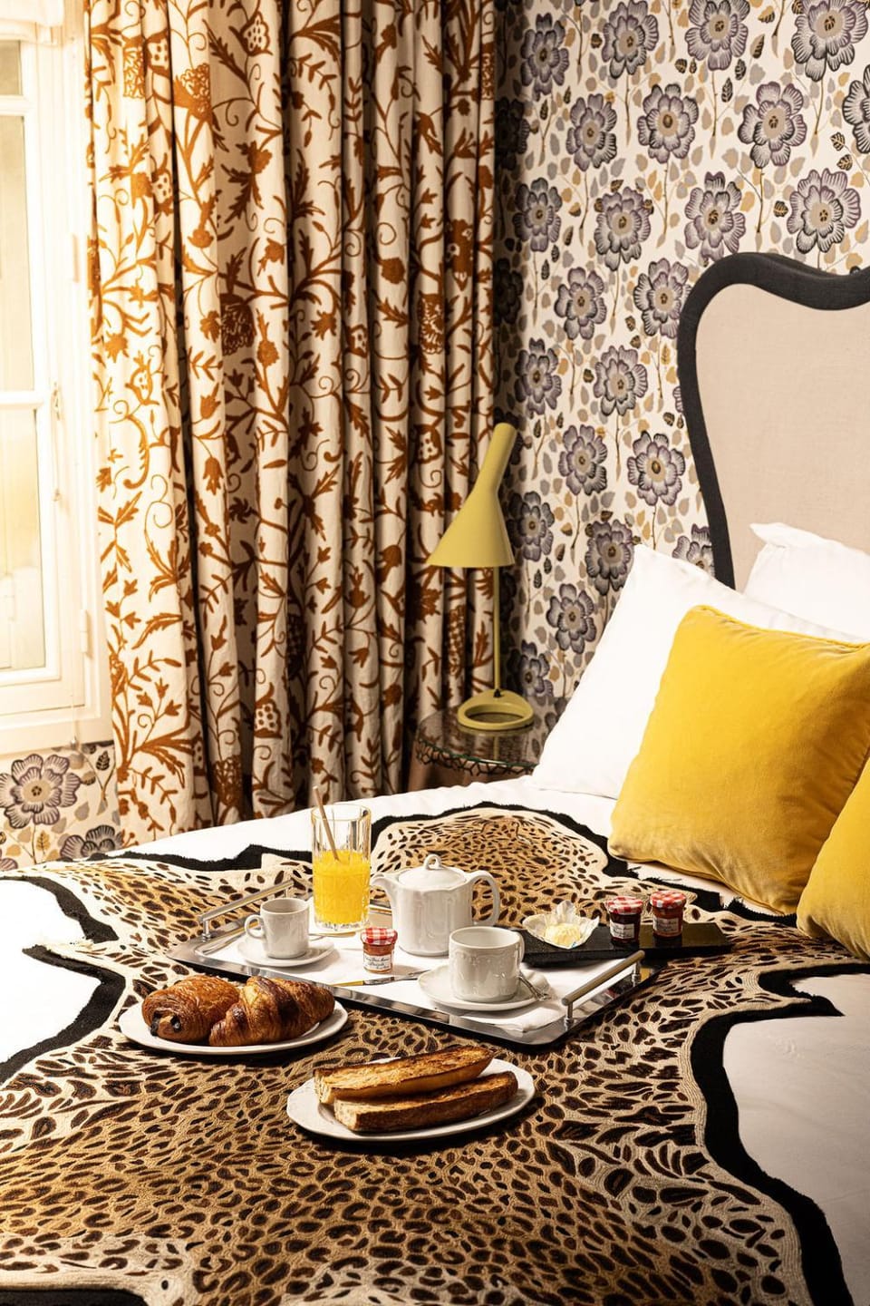 Food and drinks, Bedroom, Food