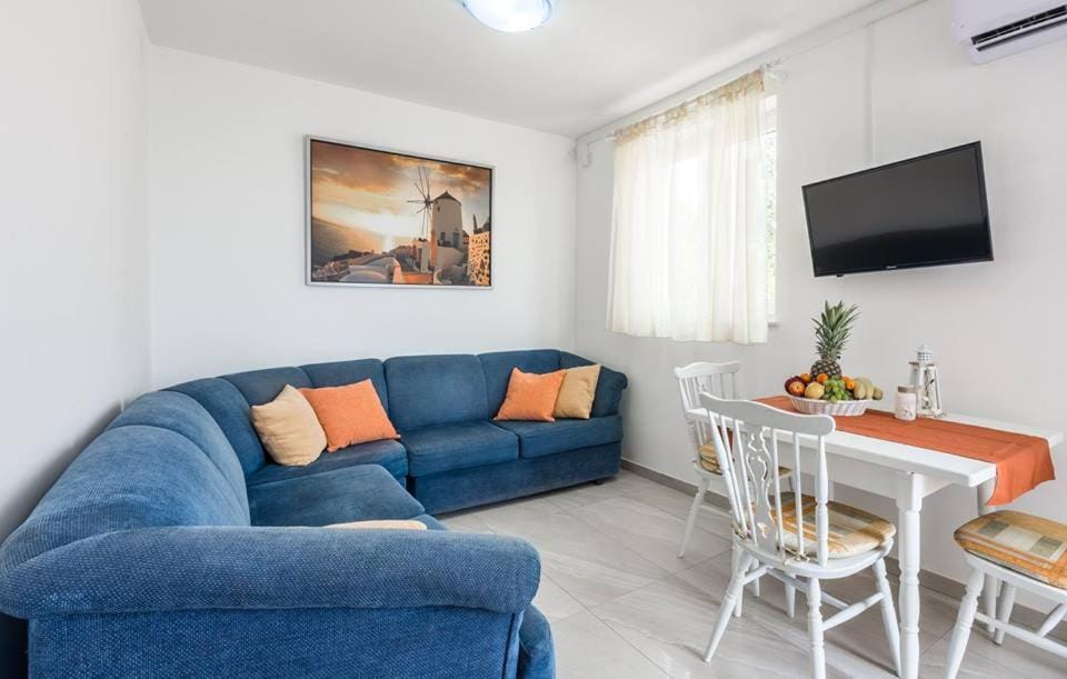 Apartments Dora Apartment in Primorje-Gorski Kotar County