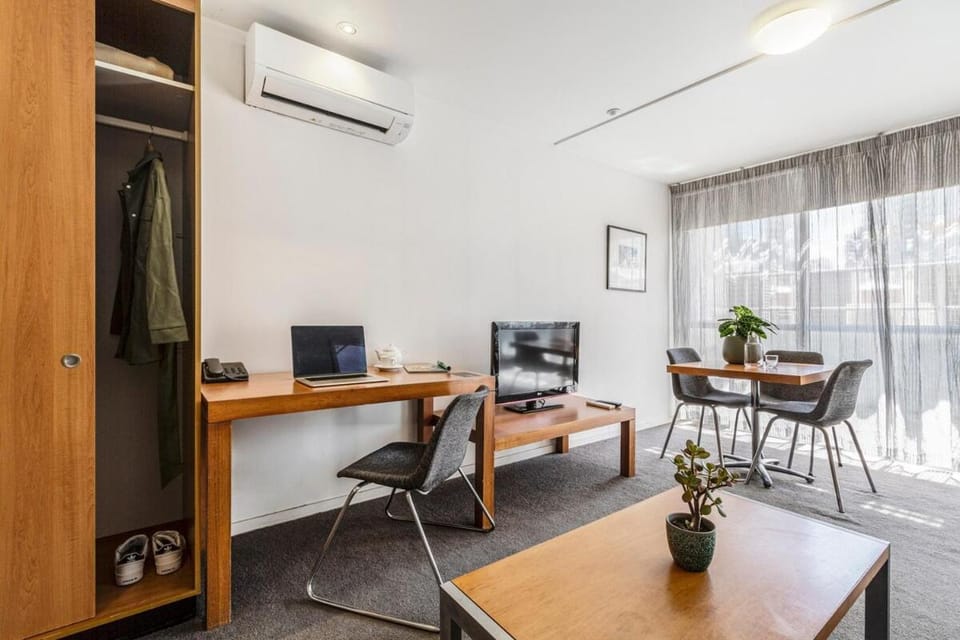 Punthill Apartment Hotel - Little Bourke Apartment hotel in Melbourne