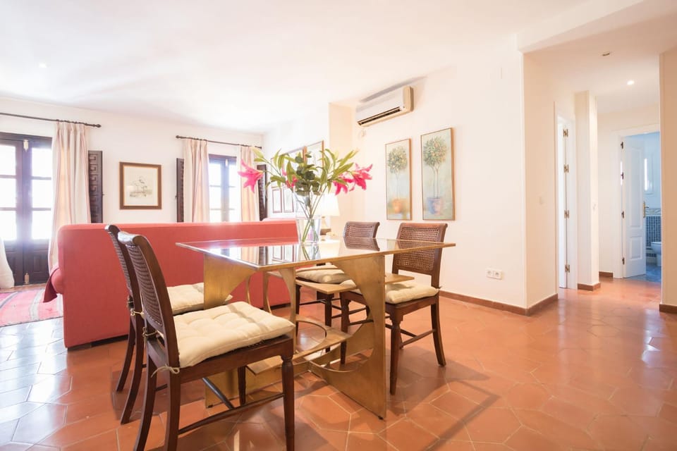 Living room, Seating area, Dining area
