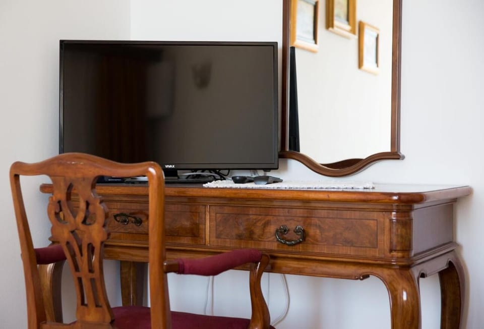 TV and multimedia, Seating area