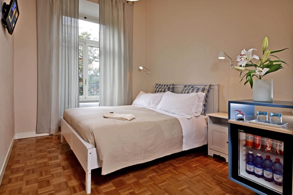Bed, TV and multimedia, Coffee/tea facilities, Bedroom, Non alcoholic drinks