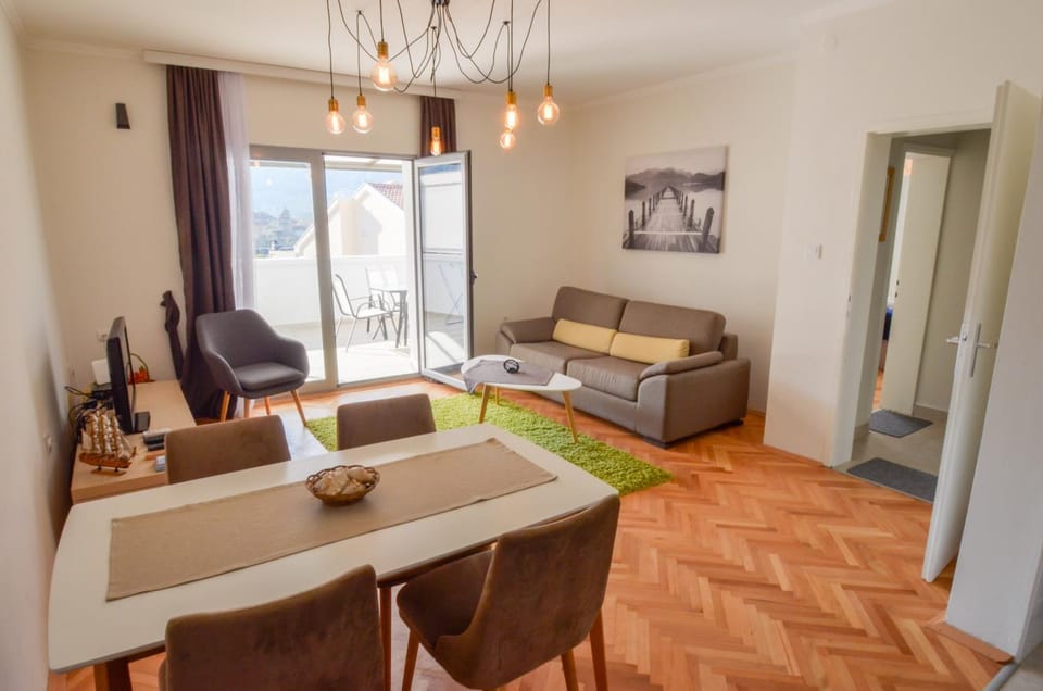 Tea apartments Apartment in Dobrota