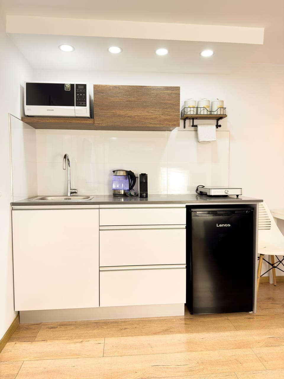 Kitchen or kitchenette, stove