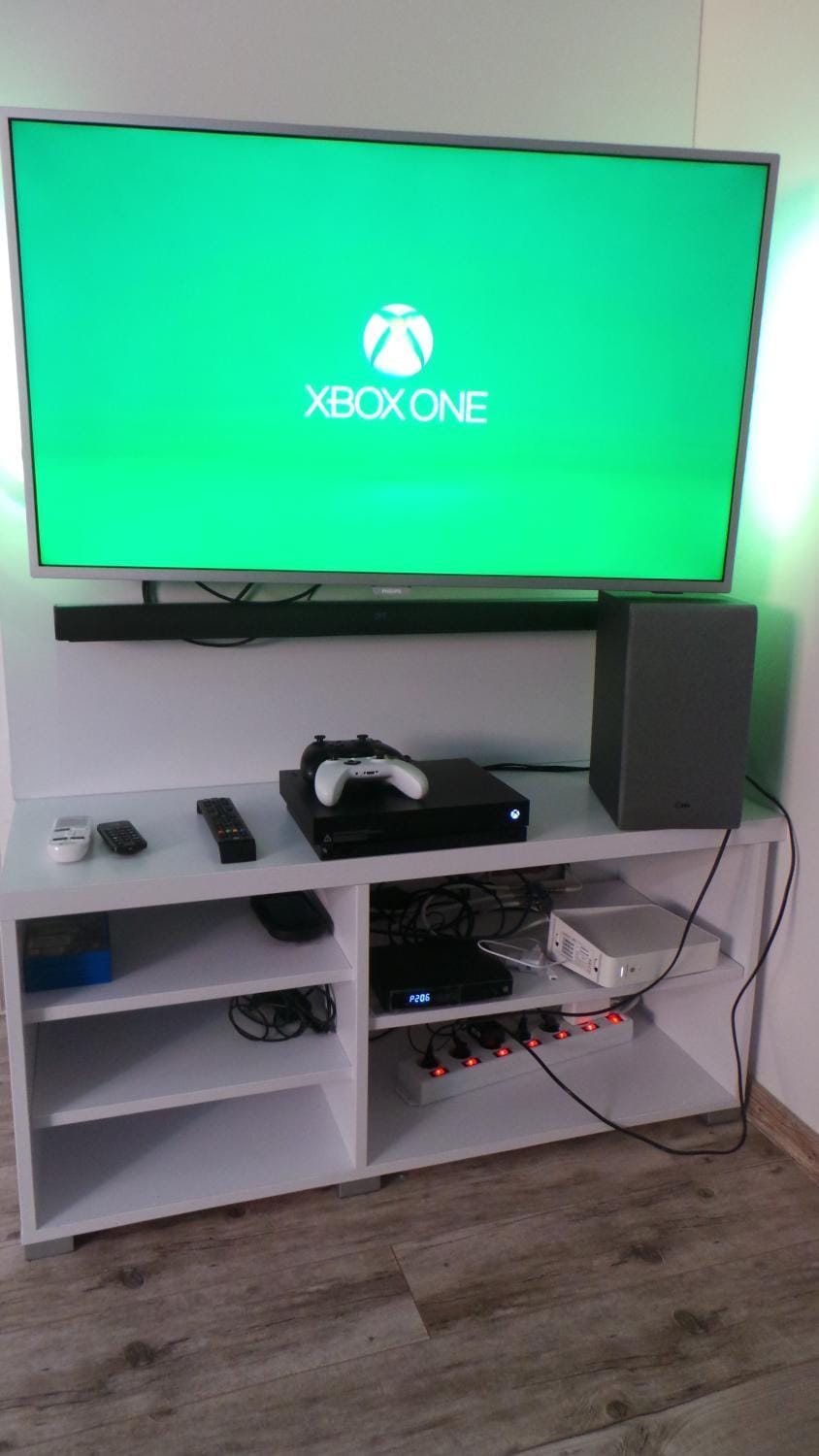 TV and multimedia, Bedroom, Entertainment