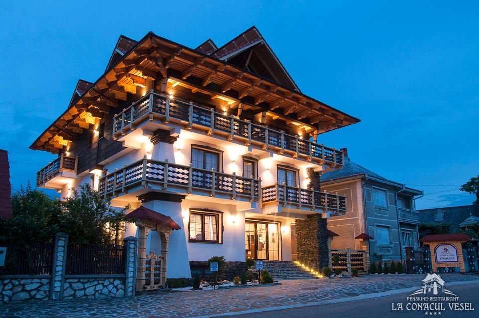 La Conacul Vesel Săpânța Bed and Breakfast in Romania