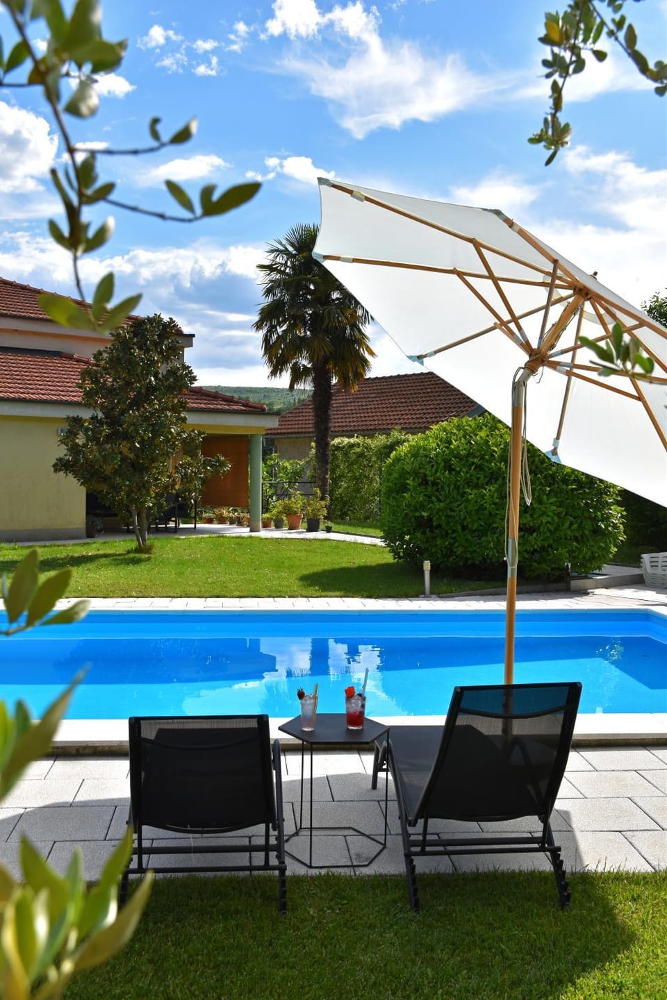 Garden, Swimming pool