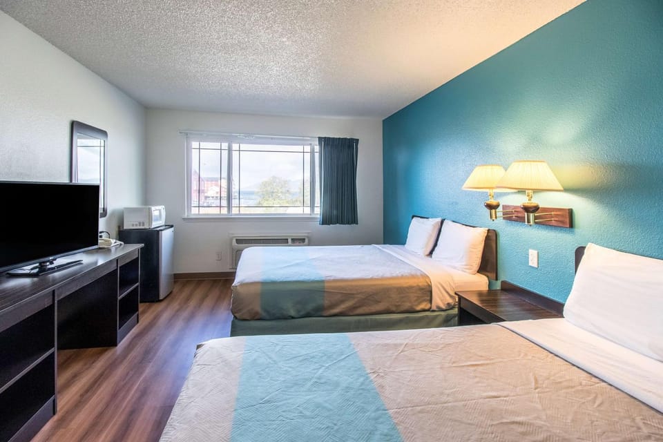 TV and multimedia, Photo of the whole room, On site