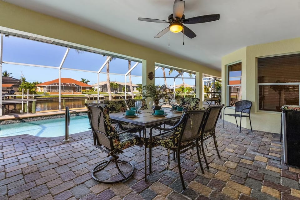 Villa Serendipity, Cape Coral House in Cape Coral