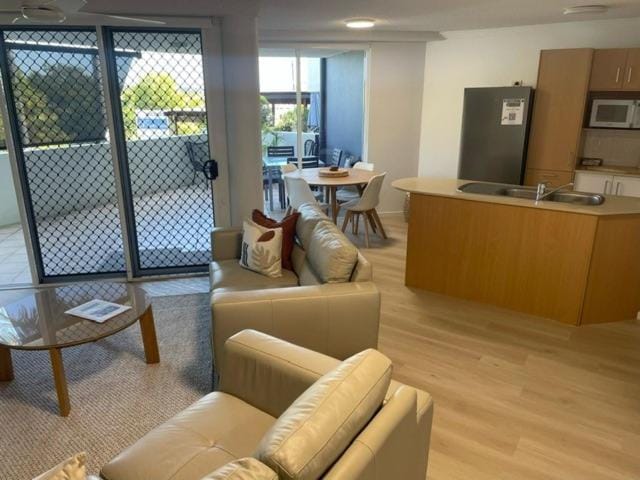 Ocean Vista On Alex Apartment hotel in Sunshine Coast