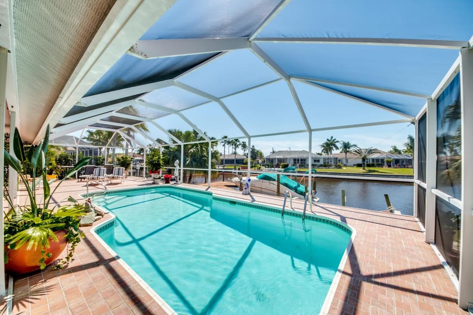 Villa Sweet Dreams, Cape Coral House in Cape Coral