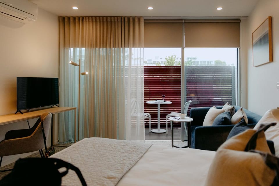 TV and multimedia, Balcony/Terrace, Seating area, Evening entertainment, Bedroom, air conditioner
