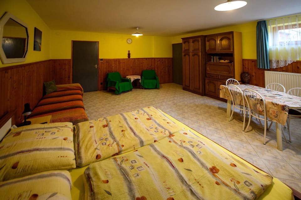 Huszár Vendégház Bed and Breakfast in Hungary