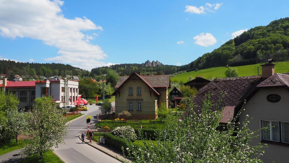 Nearby landmark, Spring, Neighbourhood, Natural landscape, View (from property/room), View (from property/room), City view, City view, Landmark view, Landmark view, Mountain view, Mountain view, Street view, Location