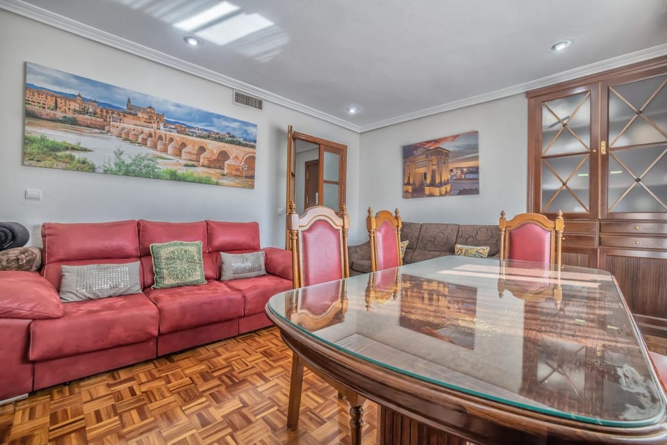 Living room, Seating area, Dining area, internet, air conditioner