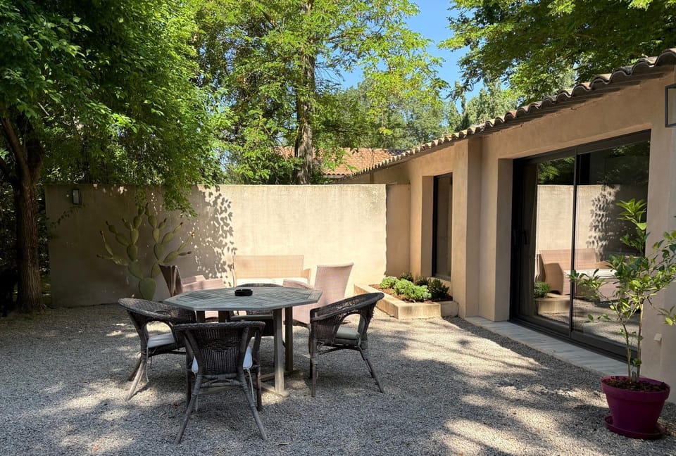 Domaine Shambala - gîte en Provence avec une Grande Piscine Bed and Breakfast in Provence-Alpes-Côte d'Azur