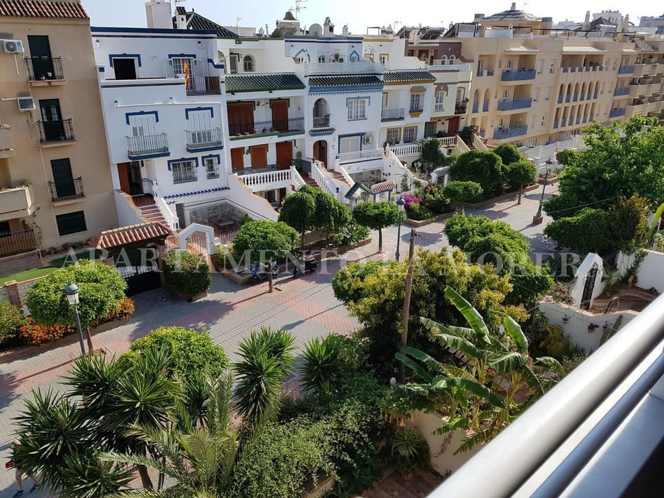 City view, Street view