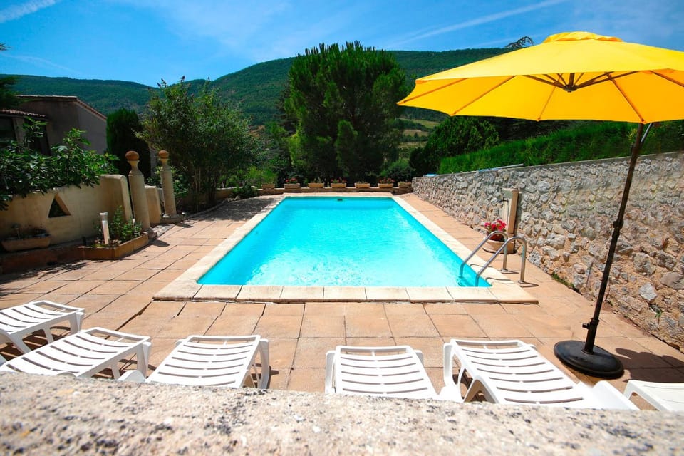 Patio, Natural landscape, Mountain view, Pool view, Swimming pool, Swimming pool, sunbed