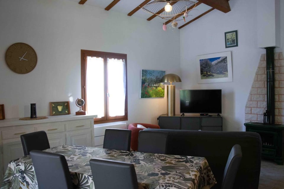 Les Grands Prés des Baronnies Country House in Provence-Alpes-Côte d'Azur