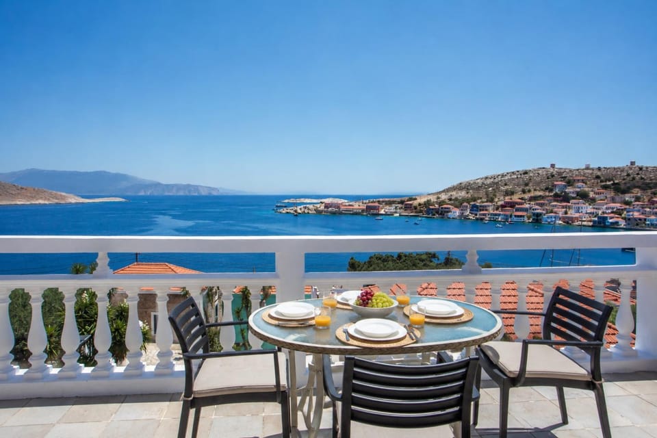 Patio, View (from property/room), Balcony/Terrace, Dining area, Sea view