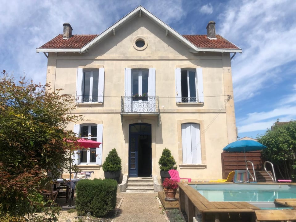 Property building, Pool view