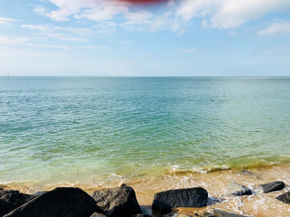 Neighbourhood, Natural landscape, Beach, Sea view