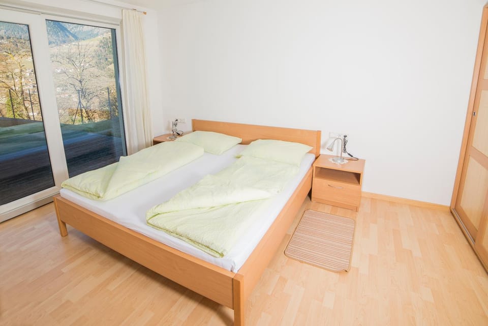 Photo of the whole room, Bedroom, Garden view, Mountain view, River view