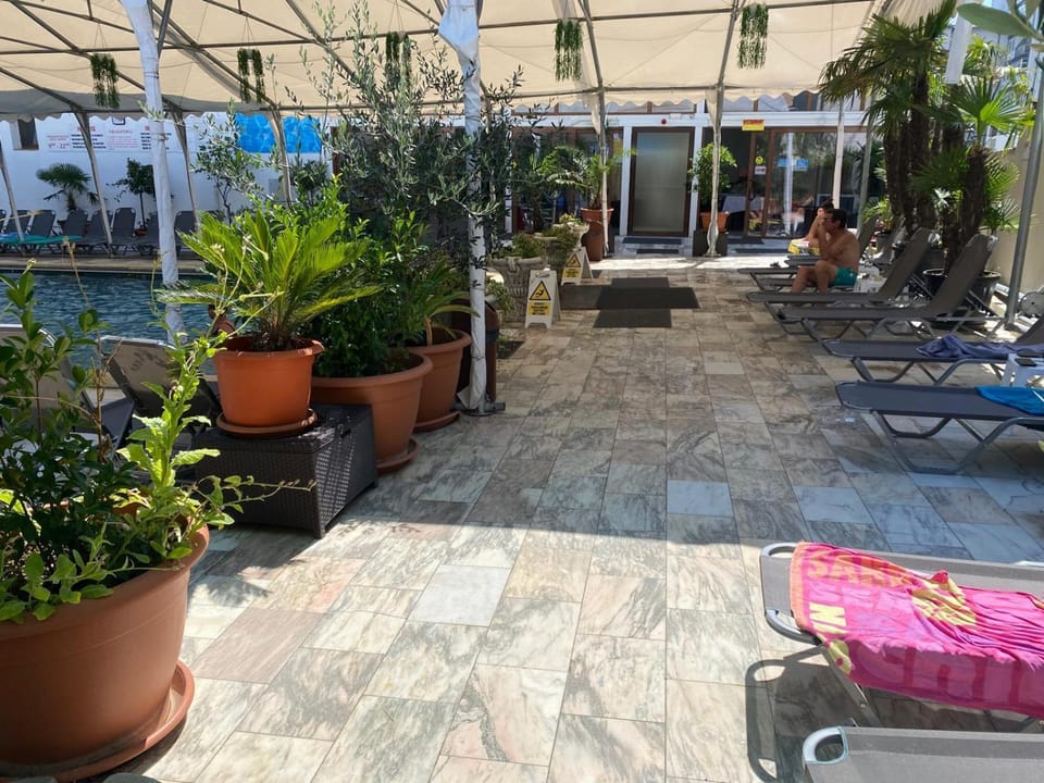 Seating area