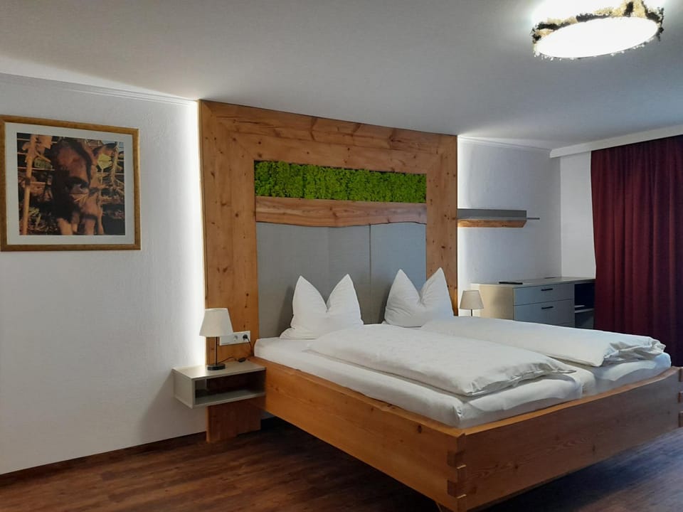 Bed, Photo of the whole room